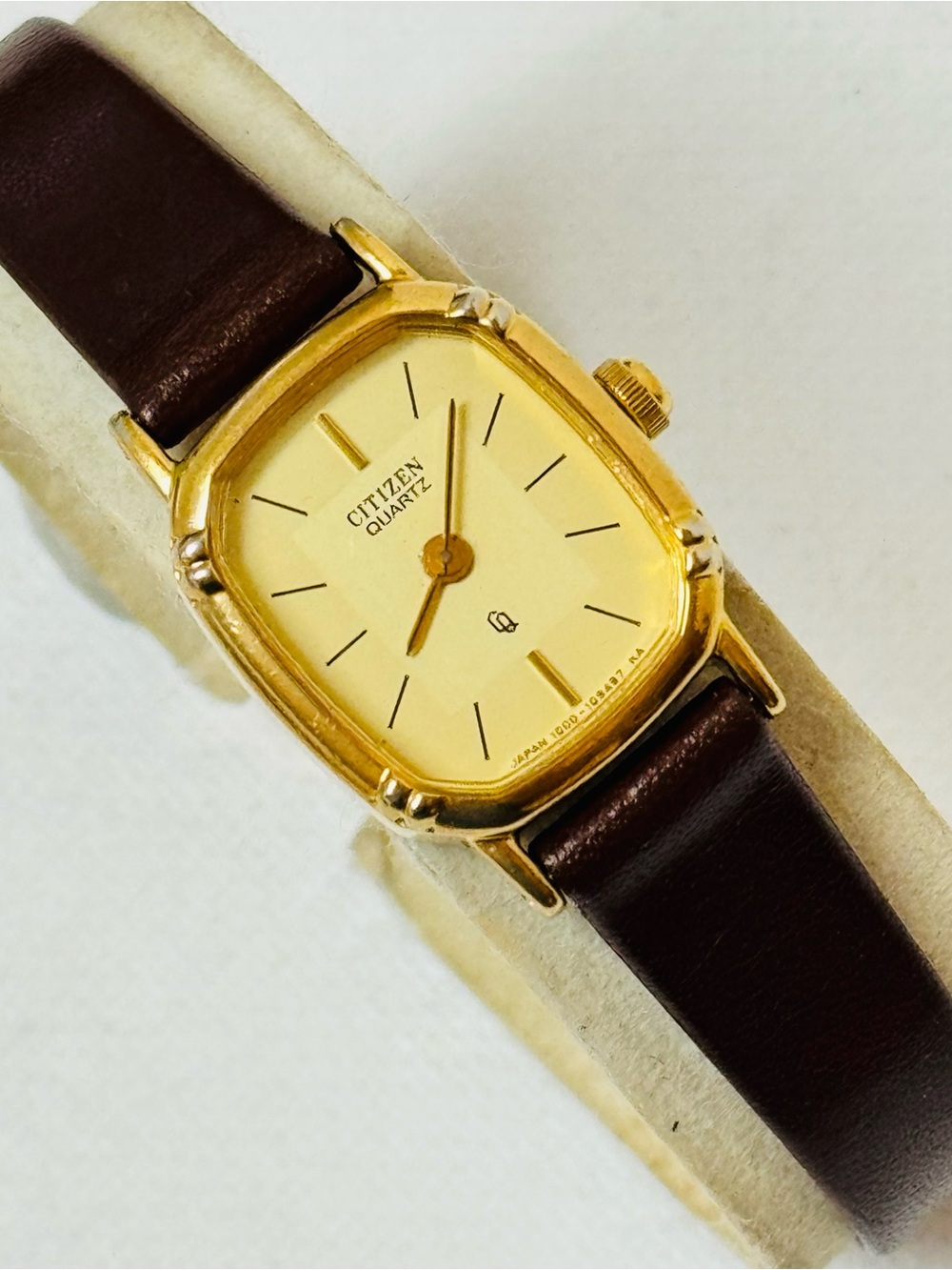Vintage Citizen Women's Elegant Cut Corner Tank Watch Gold Leather 1000-108795